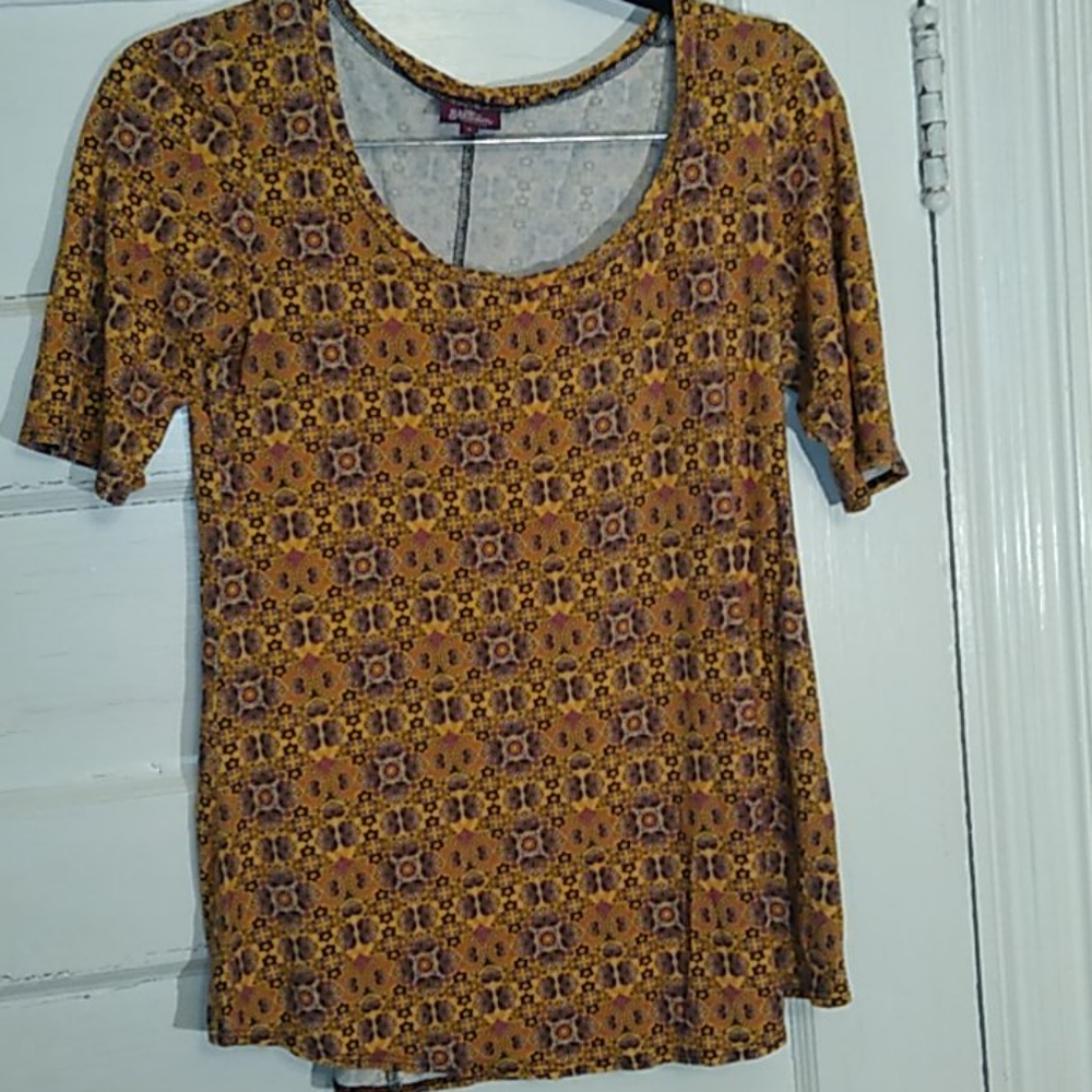 ⭐Salaam made in USA  T shirt small butternut color